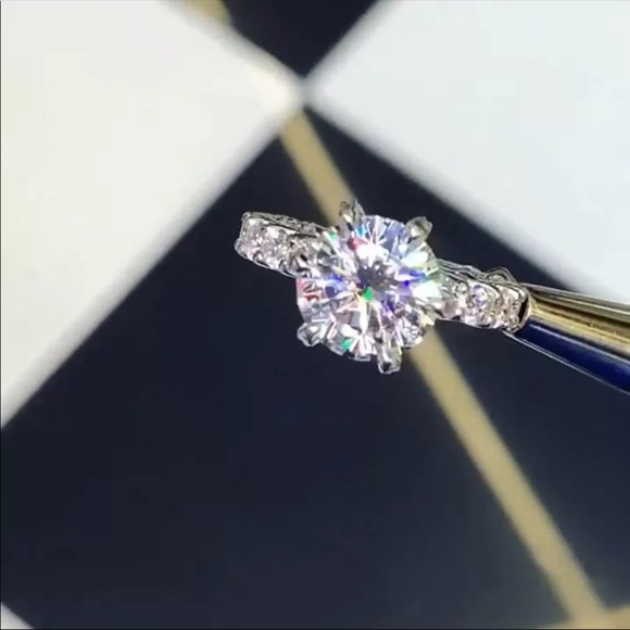 New Women’s925 Sterling Silver Diamond Bridal Ring - Picture 3 of 6